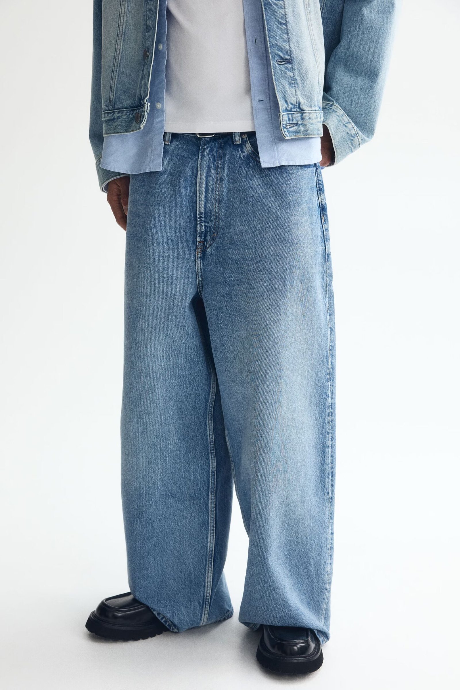 Ultra Baggy Jeans-Light Blue - Image 4